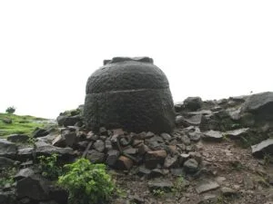 Another image of stone vessels in nanaghat.