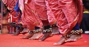 The ankle bells are also the parts of the costume of oyilattam dancers.