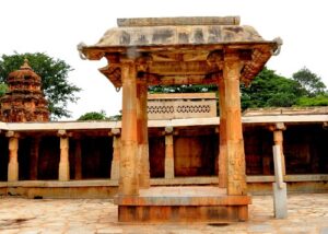 Another structure in Bhoganandishwara temple complex.